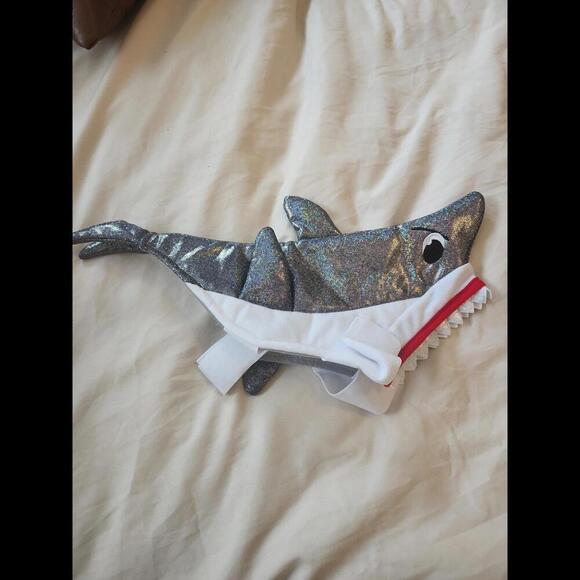 Dog shark costume‎ - Picture 1 of 1